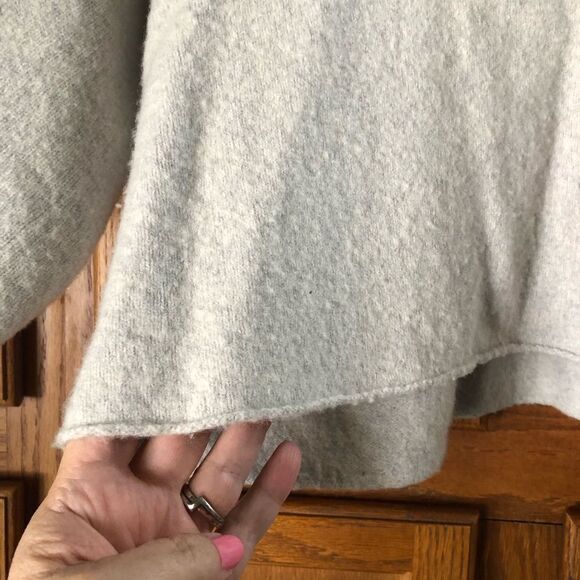 BCBGMAXAZRIA Masha Knit Kimono Merino Wool Blend Oversized V-Neck Sweater - XS - Picture 6 of 15